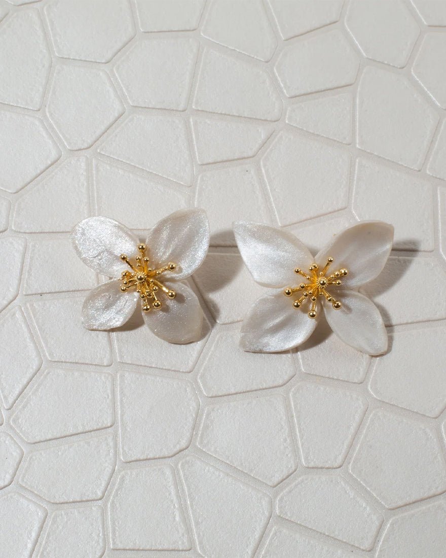 Charleston Flower Earring Classic - Pearl Shimmer