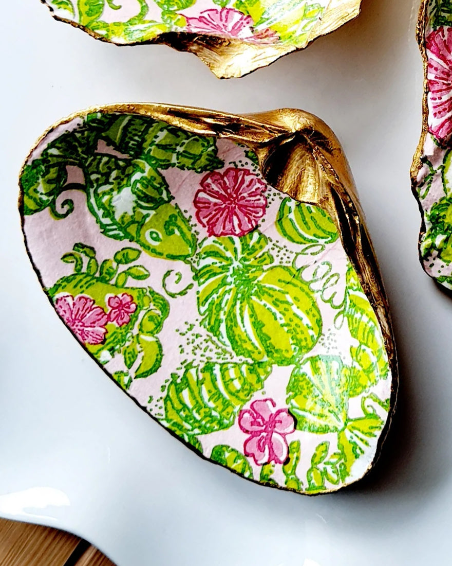 Decoupage Seashell Clam - Worth Avenue