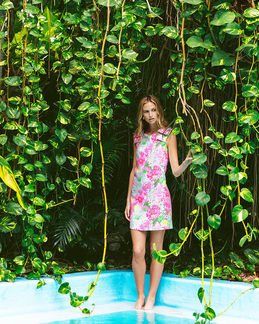 Lilly Pulitzer - Carmine Shift Dress - Resort White Mum Patch