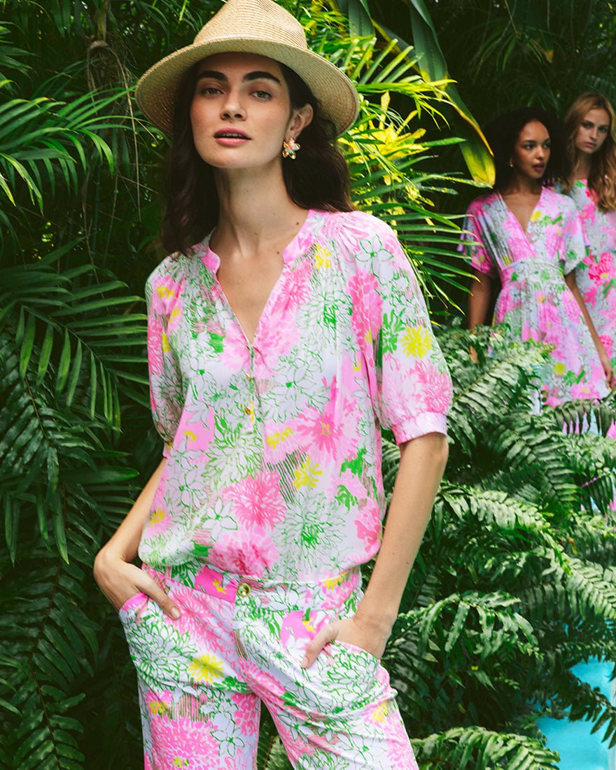 Lilly Pulitzer - Elsa Short Sleeve Top - Resort White Mum Patch