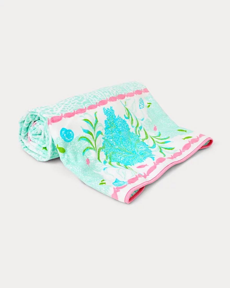 Lilly Pulitzer - Lounger Beach Towel - Mint Condition Fantastical