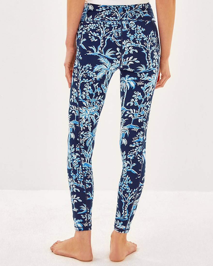 Lilly Pulitzer - Weekender High Rise Legging Upf 50 Plus - Low Tide Navy Tall Tales