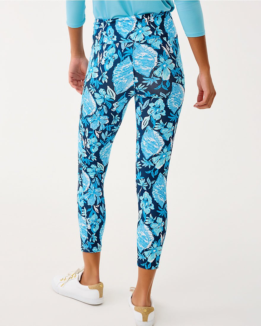 Lilly Pulitzer - Weekender High Rise Midi Legging Upf 50 Plus - Low Tide Navy Seashell Splendor