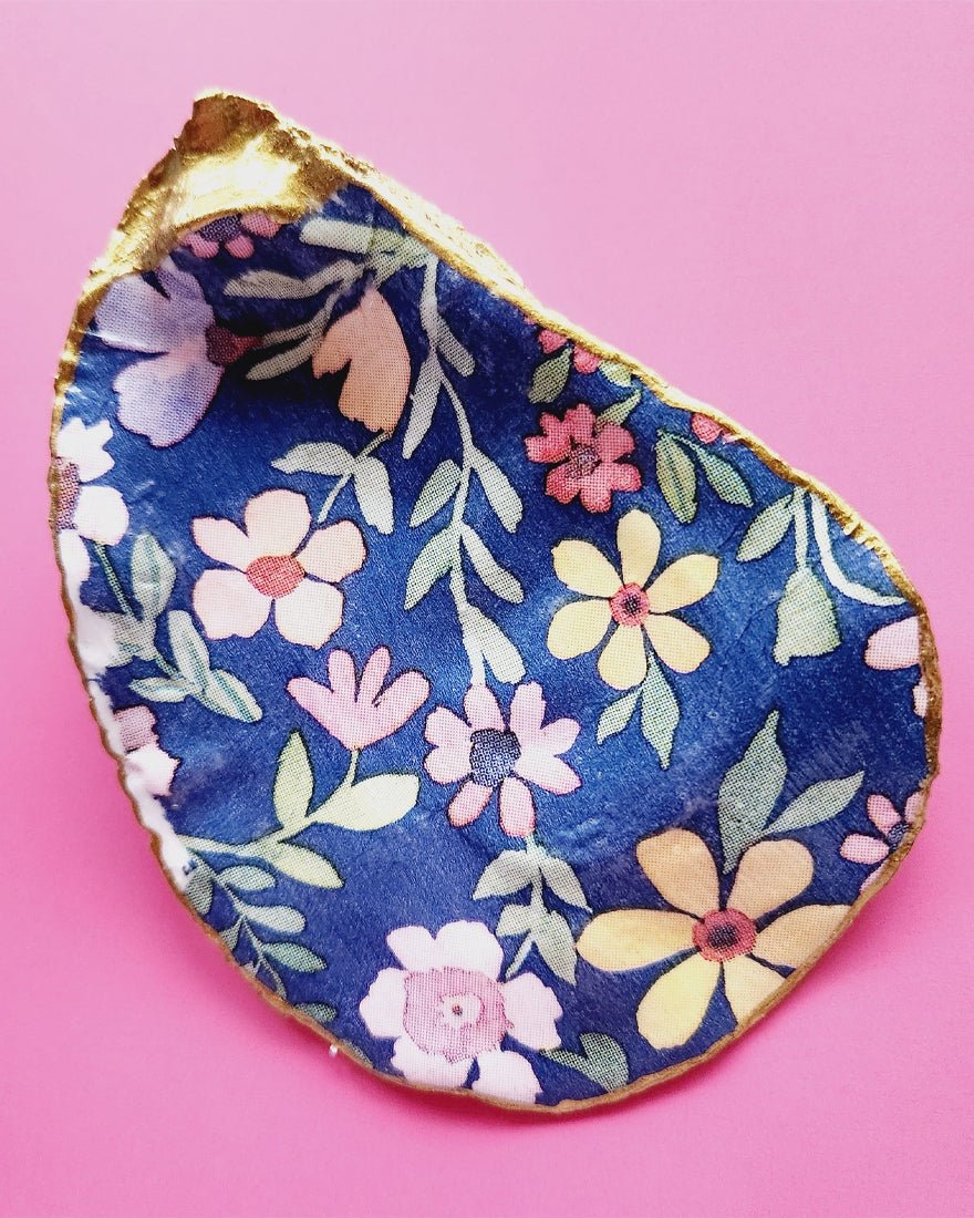 Blue Door Vibes - Decoupage Seashell Oyster - Alison
