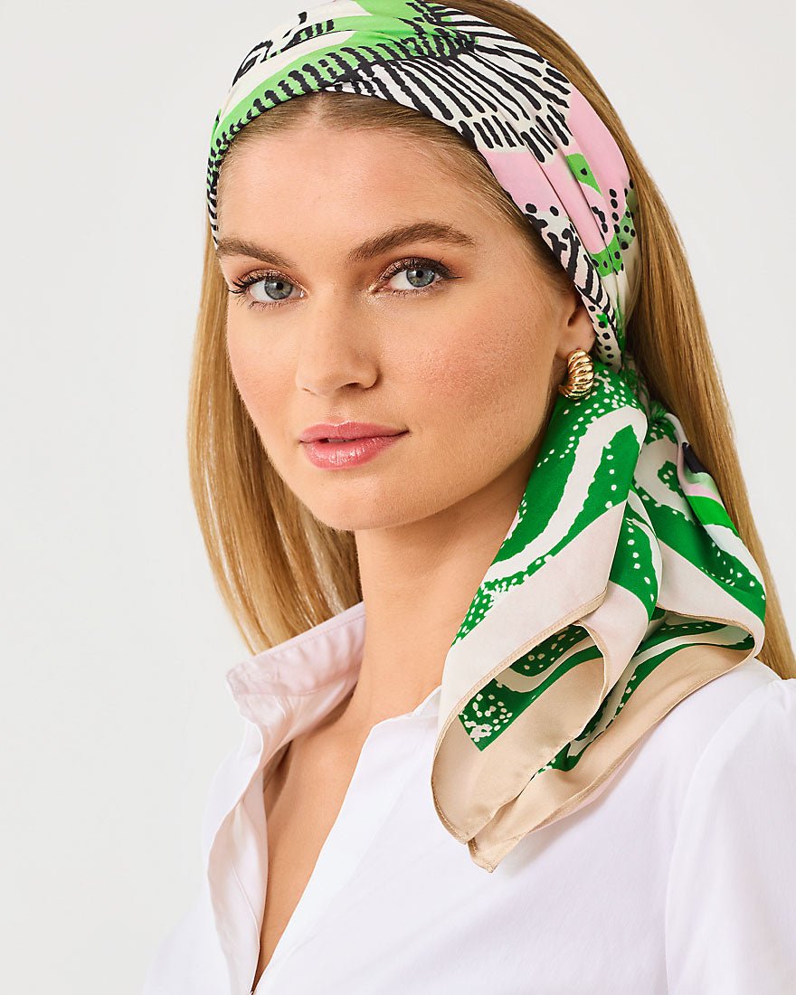 Lilly Pulitzer - Colony Silk Scarf - Conch Shell Pink Written In The Stars