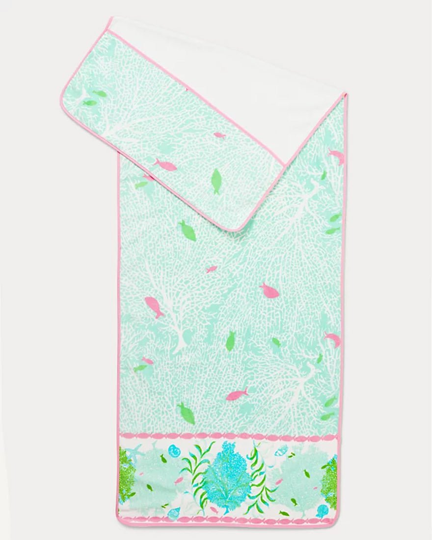 Lilly Pulitzer - Lounger Beach Towel - Mint Condition Fantastical