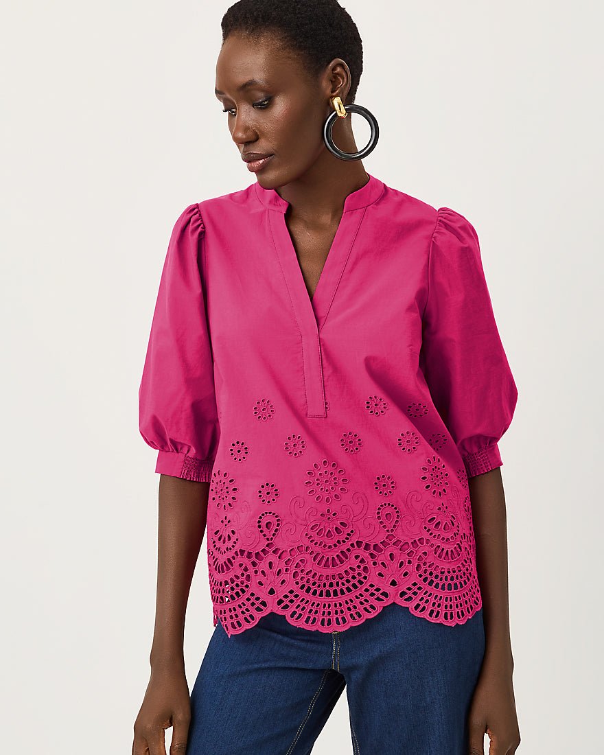 Lilly Pulitzer - Mialeigh Top - Berry Bouquet Scalloped Eyelet Border Poplin